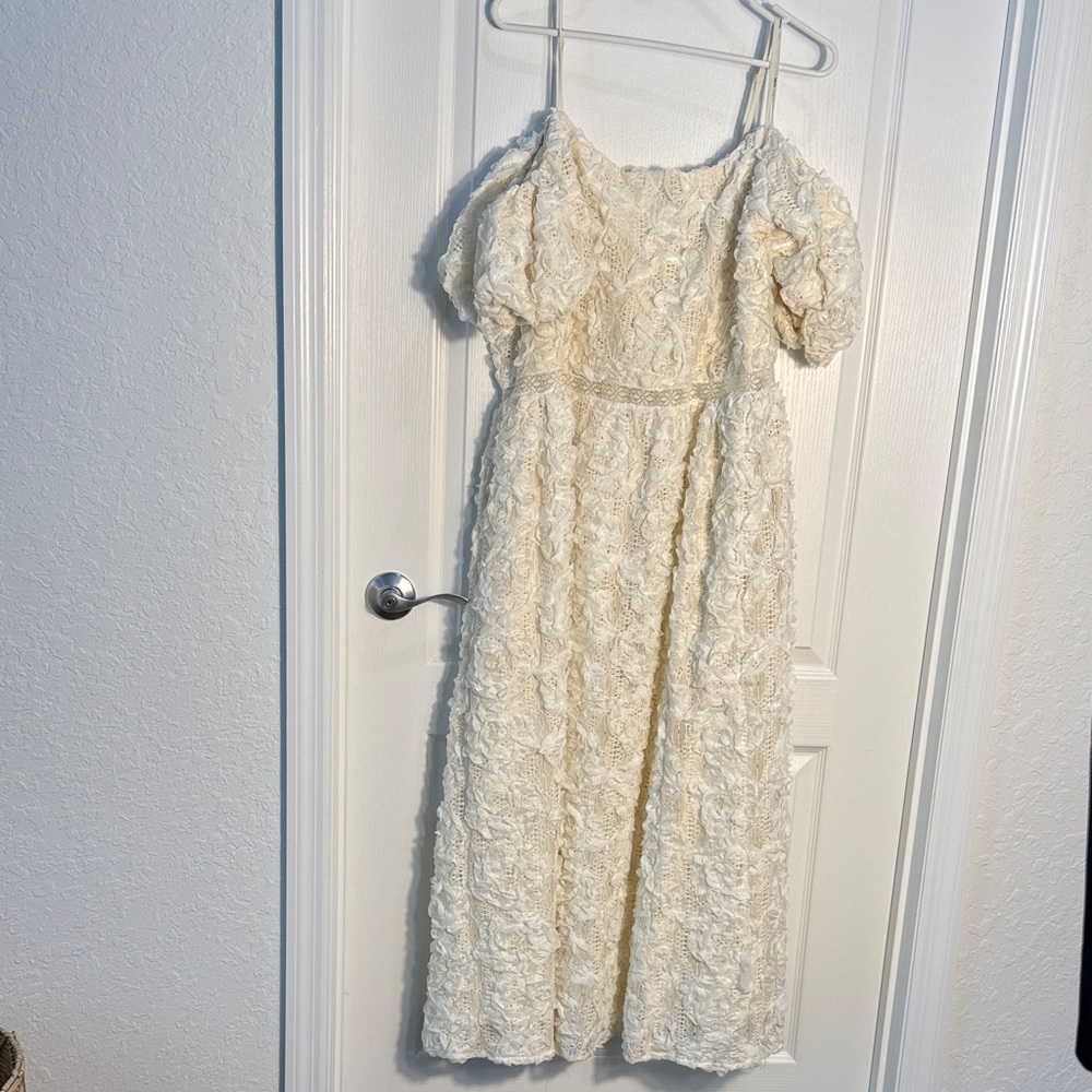 ARULA Ivory Textured Puff-Sleeve Midi Dress